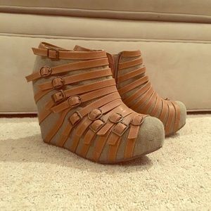 Jeffrey Campbell